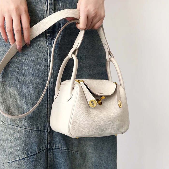 Women's Fashion Leather Carved Shoulder Bags