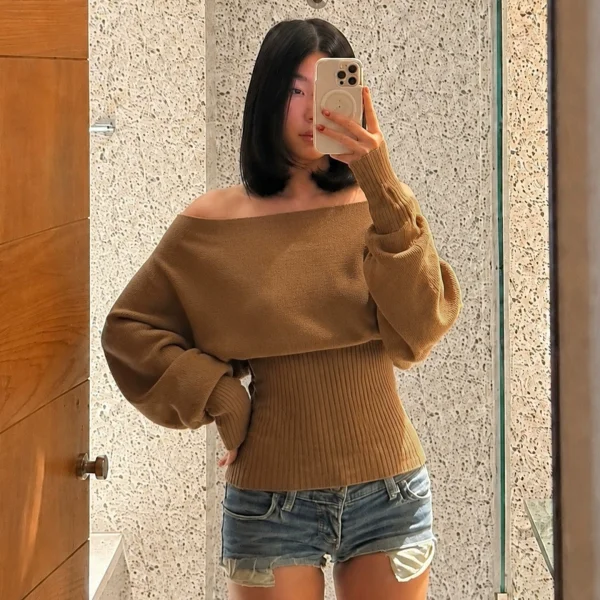 Off Shoulder Bat Sleeve Sweater GPKJ-MR50396