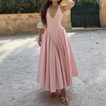 Plus Size Halterneck Plaid Printed Maxi Dress GHMF-28863