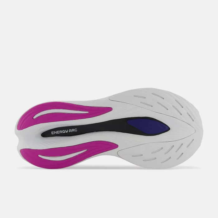NEW BALANCE FuelCell SuperComp Trainer