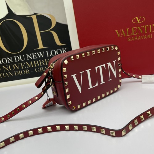 Valentino Women Shoulder Bags 18*12*6cm
