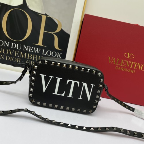Valentino Women Shoulder Bags 18*12*6cm