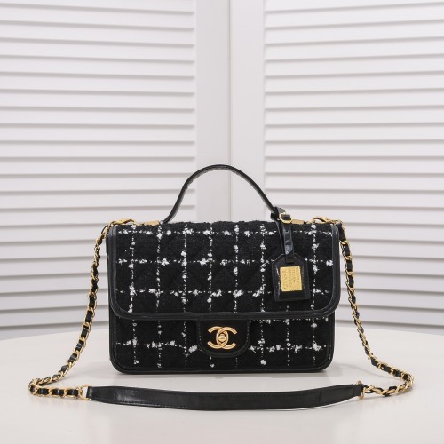Chanel Chain Shoulder Bags Size 25*18*7cm Black White