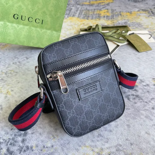 Gucci GG Supreme Black Messenger Bags for Men Size 18*14.5*6cm