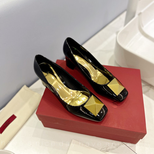 Valentino One Stud Patent Leather Pumps Size 35-41 4-Color