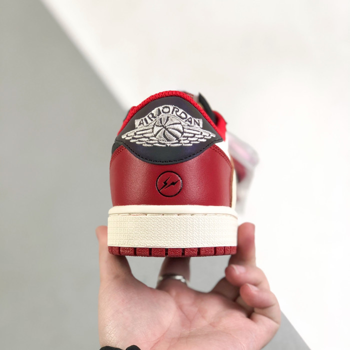 Nike Air Jordan 1 x Travis Scott Low Top Sneaker Shoes Gr. 36-46