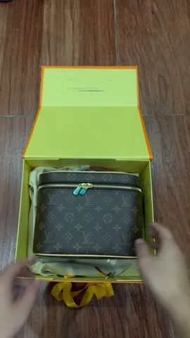 Louis Vuitton M42265 Women Shoulder Bags 24*18*14.5cm