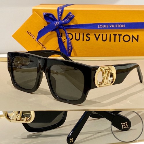 Louis Vuitton Z1478 Link Square Sunglasses