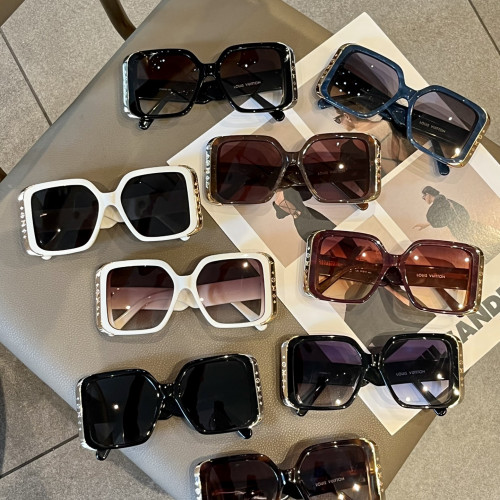 Louis Vuitton Z1664 Moon Square Sunglasses