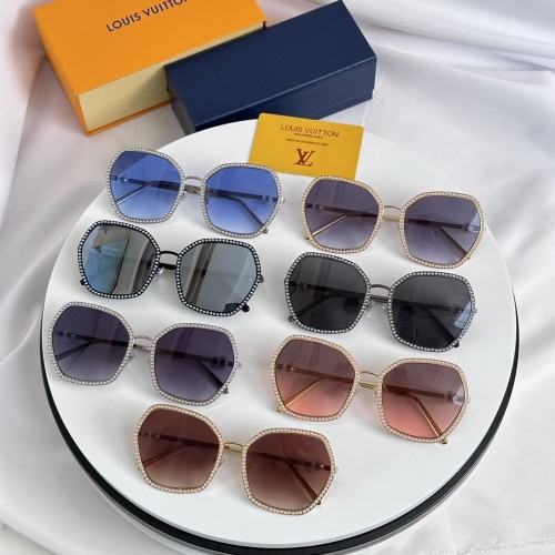 Louis Vuitton PEARL CAT EYE Z2016U Sunglasses