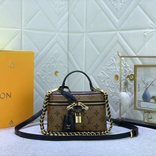 Louis Vuitton M47125 Vanity Chain Pouch Shoulder Bags Size 19*11*6cm
