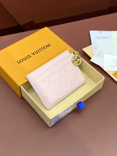 Louis Vuitton M82132 Card Holder Size 10*7cm