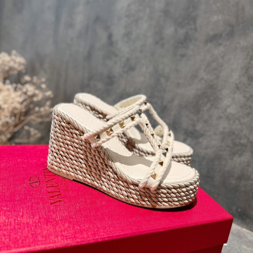 Valentino Women Slippers Szie 38