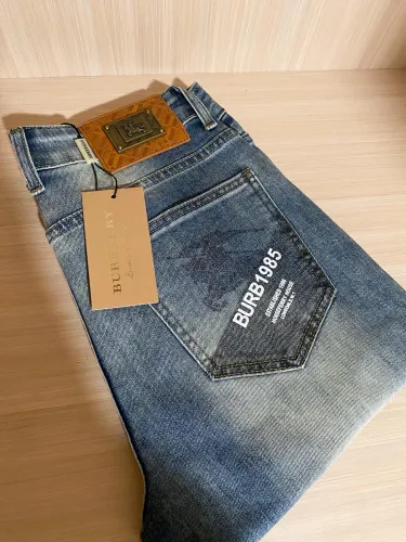 Burberry Jeans Men Size 28-38