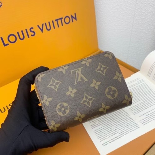 Louis Vuitton Women Card Holder M83689