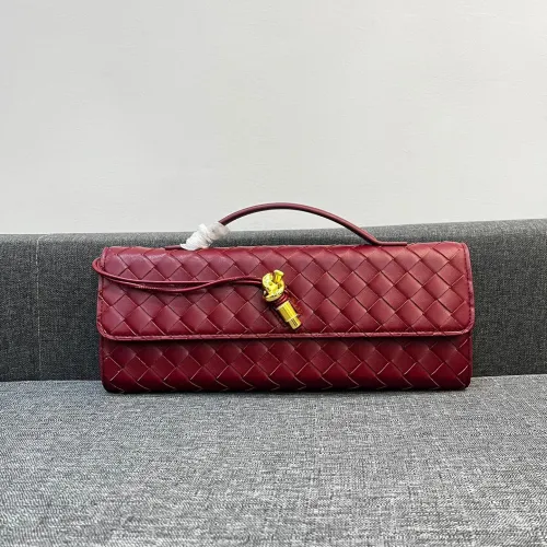 Bottega Veneta Andiamo Clutch 30*13*4cm