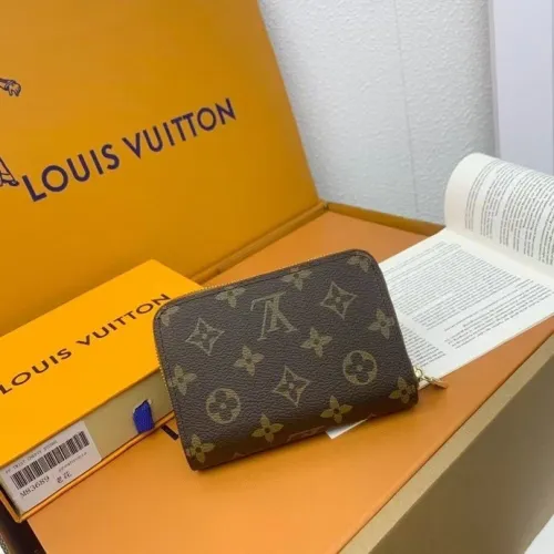 Louis Vuitton Women Card Holder M83689