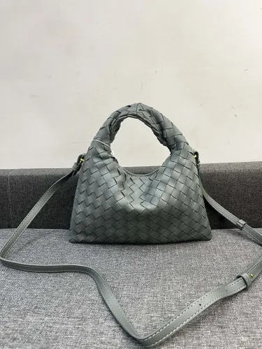 Bottega Veneta HO Shoulder Bags 28*17cm