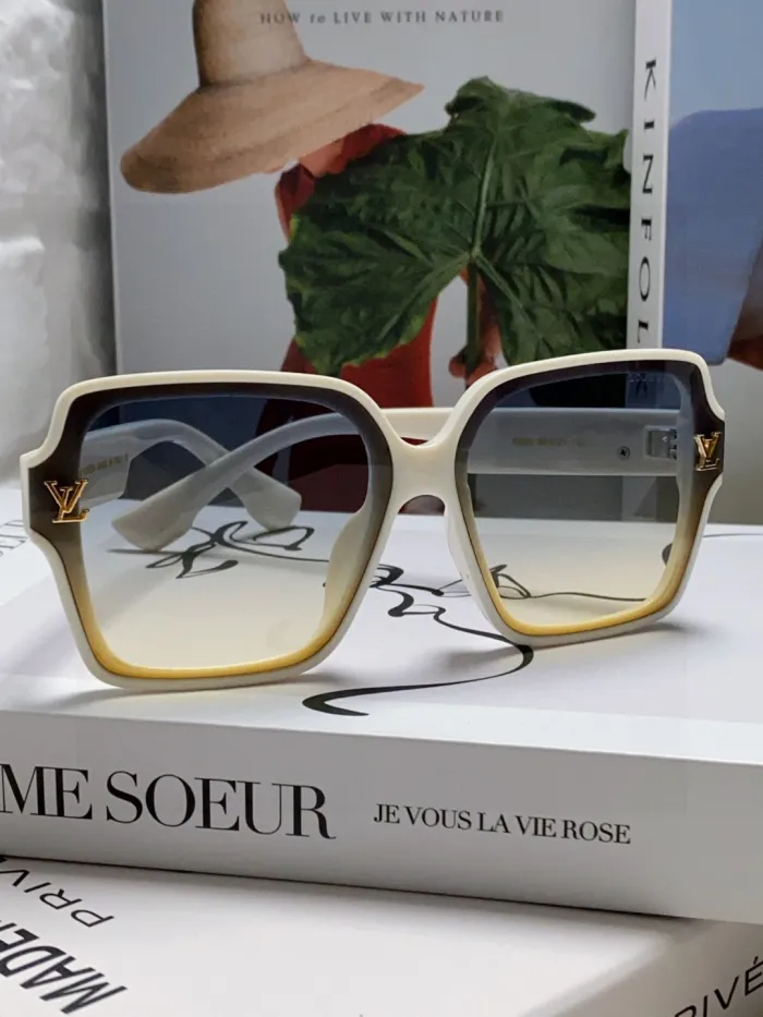 Louis Vuitton Sunglasses 4-Color