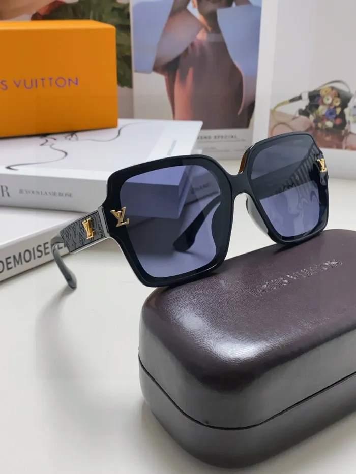 Louis Vuitton Sunglasses 4-Color