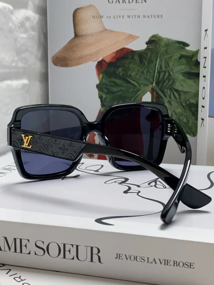 Louis Vuitton Sunglasses 4-Color