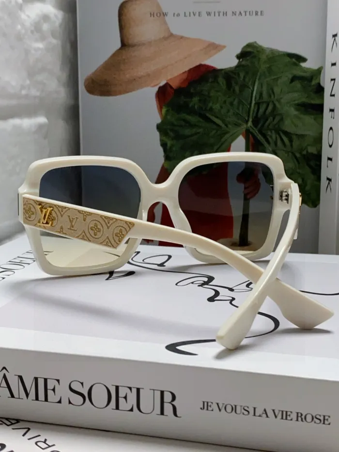 Louis Vuitton Sunglasses 4-Color