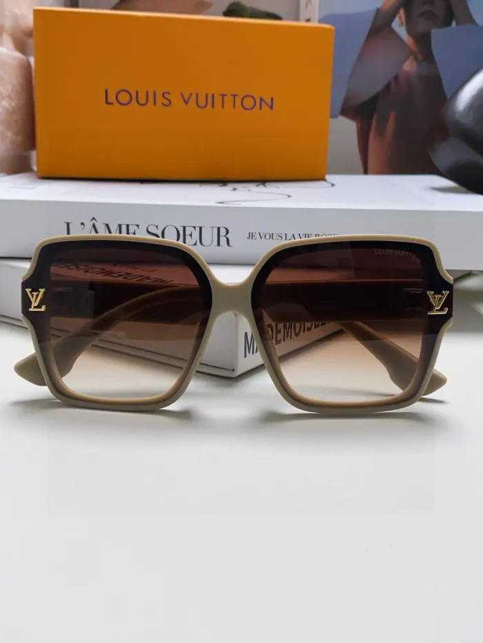 Louis Vuitton Sunglasses 4-Color