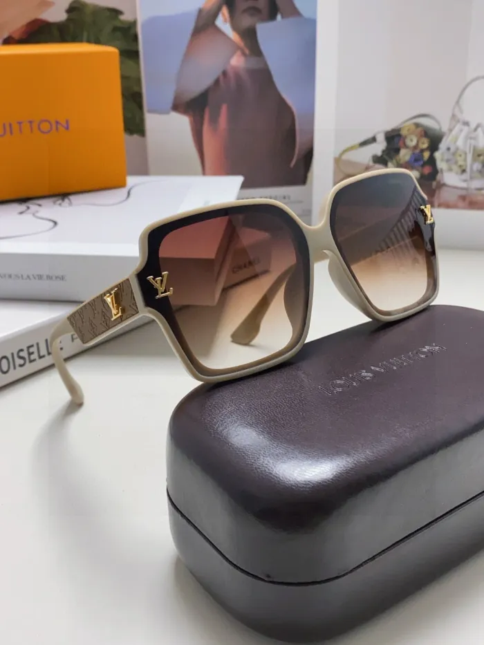 Louis Vuitton Sunglasses 4-Color