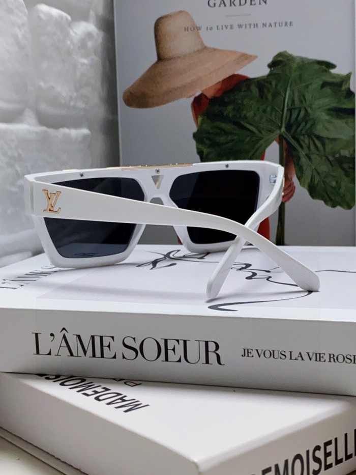 Louis Vuitton Sunglasses 3-Color