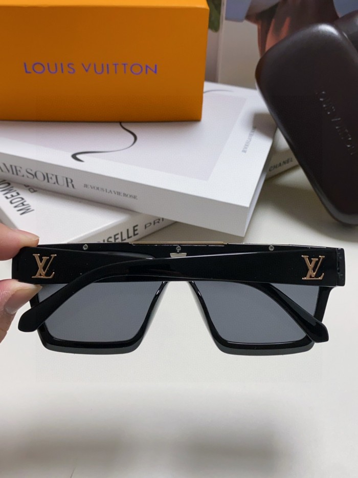 Louis Vuitton Sunglasses 3-Color