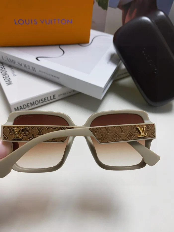Louis Vuitton Sunglasses 4-Color