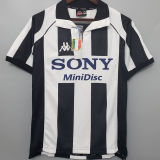 1997-1998 JUV Home Retro Fans Soccer Jersey 有队徽