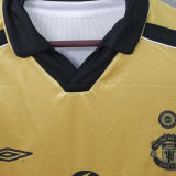 2001 M Utd Golden Retro Soccer Jersey