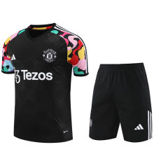 2024/25 M Utd Black Training Tracksuit