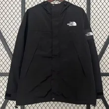 2024/25 THE N FACE Black Windbreaker 有帽