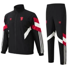 2024/25 M Utd Black Windbreaker Embroidered Logo （刺绣队徽）（A Set）