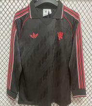 2025 M Utd Black Retro Style Fans Long Sleeve Soccer Jersey
