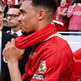 CHAMPIONS 24/25 LFC 1:1 Quality Home Fans Soccer Jersey 2024/25 ★★带胸前小章