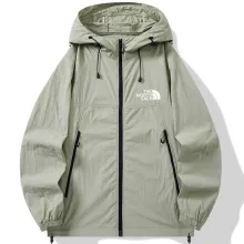 2025/26 TTHE NORTH FACE Windbreaker