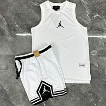 2025/26 Jordan White Vest Training Jersey(A Set)黑色边短裤