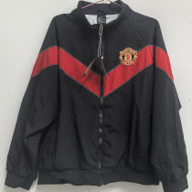 2006/07 M Utd Black Retro Windbreaker