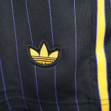 2025/26 M Utd Black Retro Style Shorts Pants