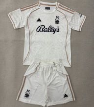 2025/26 Nottingham Forest Away Kids Soccer Jersey 带胸前广告