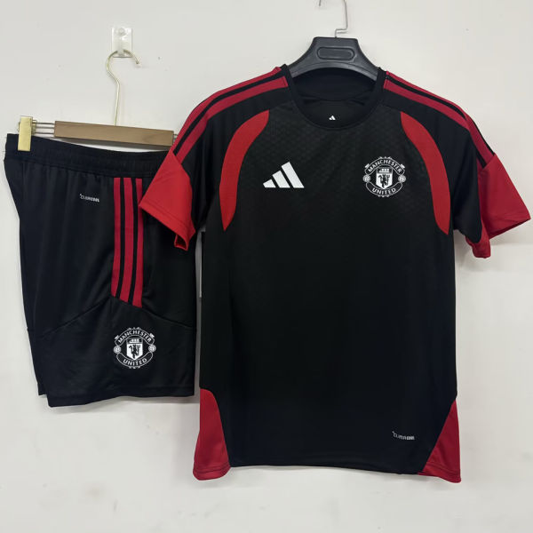 2026/27 M Utd Black Training Jersey (A Set) 全黑裤