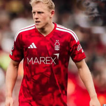 2026/27 Nottingham Forest Home Red Fans Soccer Jersey 新 胸前广告