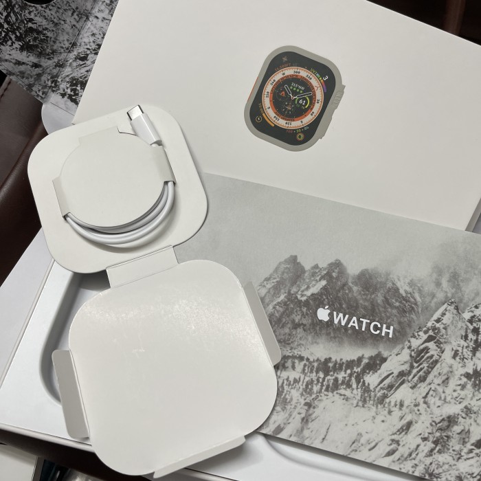 Apple Watch Ultra（Contact on WhatsApp to order）