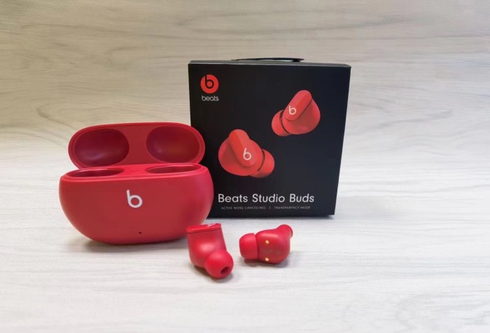 Beats Studio Buds