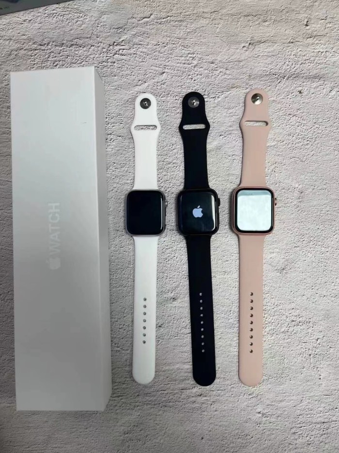 Apple Watch S10（Contact on WhatsApp to order）