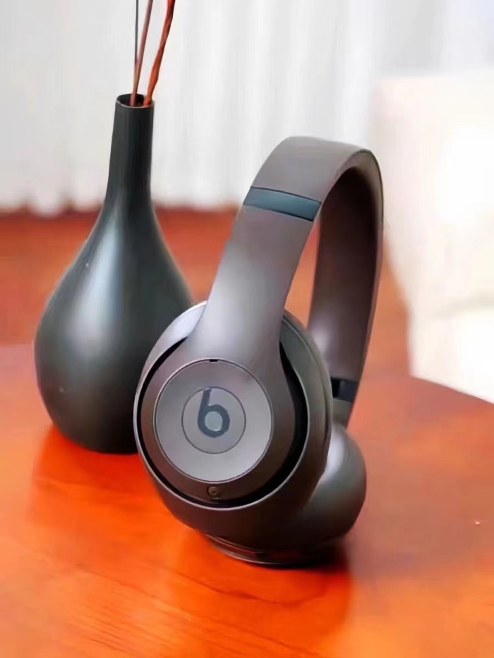 Beats Studio Pro