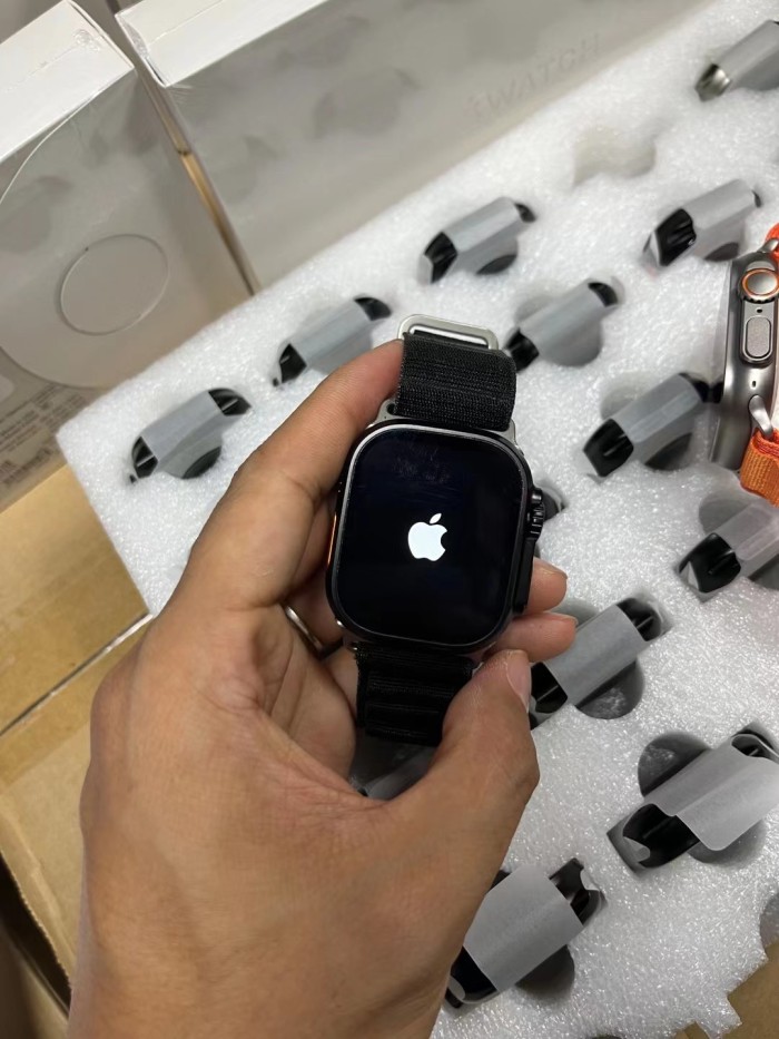 Apple Watch Ultra（Contact on WhatsApp to order）